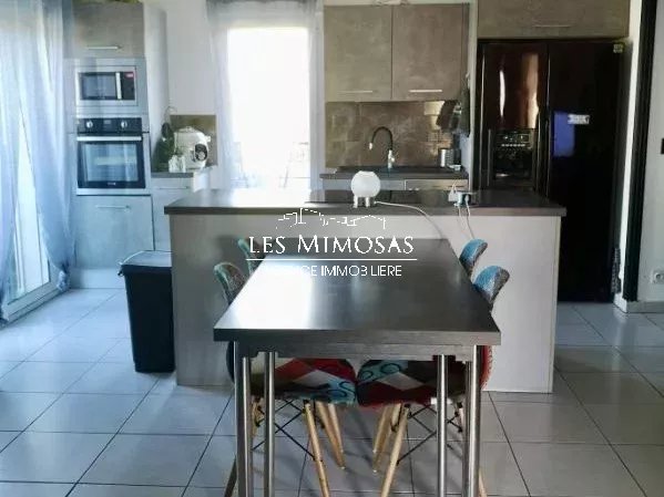PUGET-SUR-ARGENS, Appartement 3 pièces en Duplex