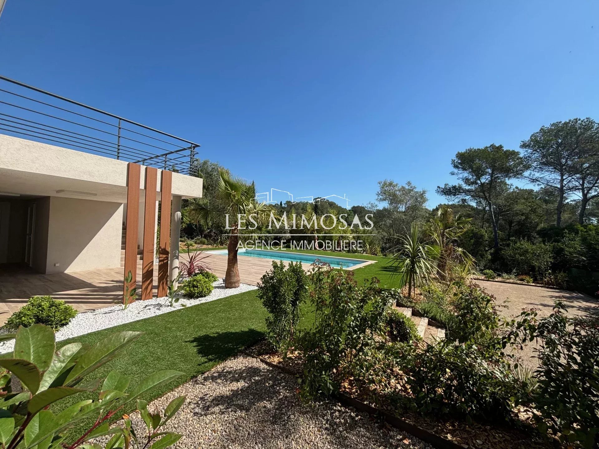 Vente Maison de 188.69m²  à Saint-Raphaël