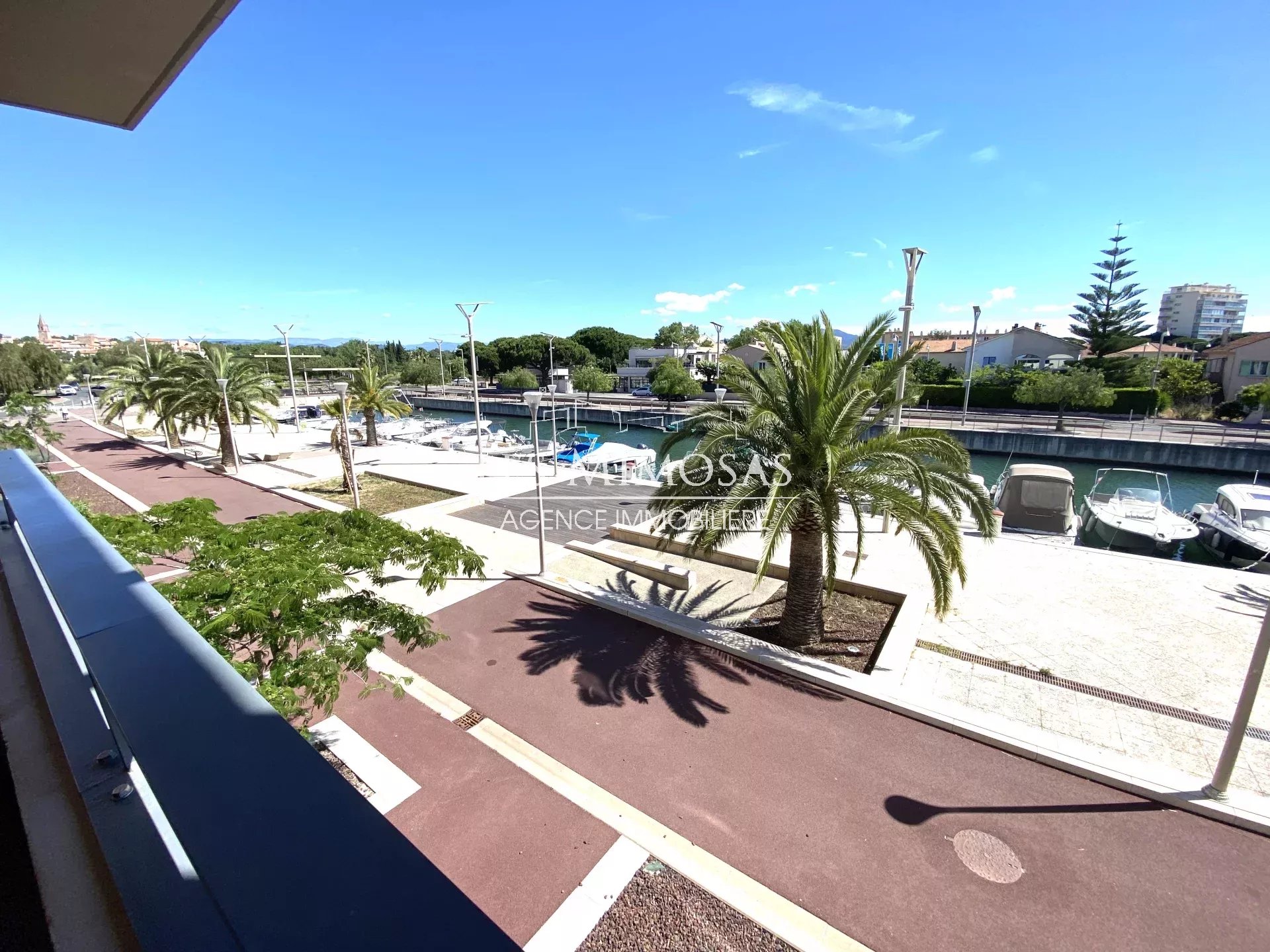 PORT-FREJUS II, Appartement 2 pièces vue canal