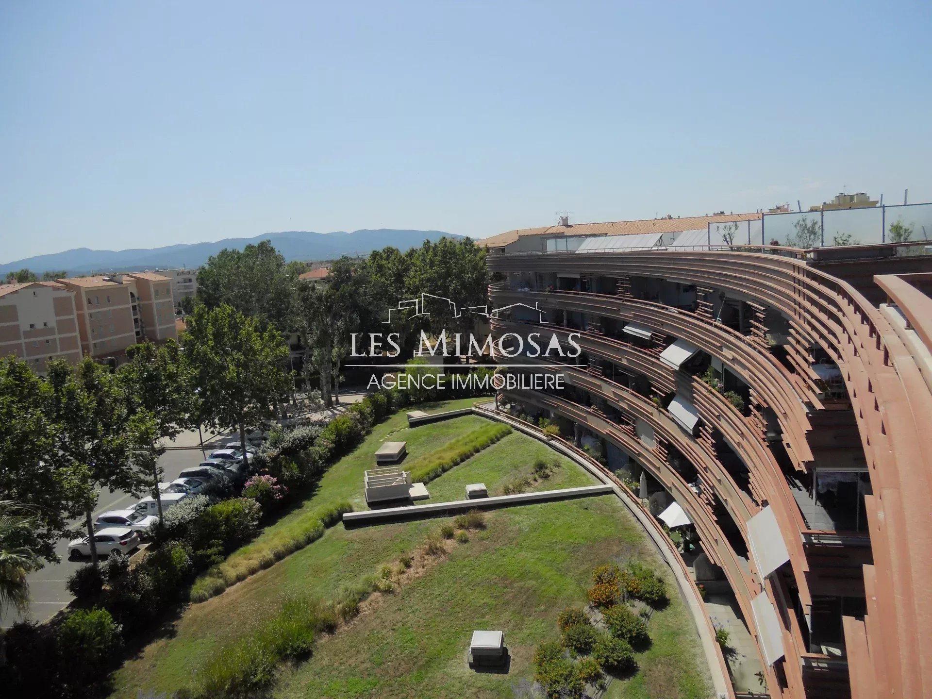 FREJUS-PLAGE, Appartement 3 pièces avec solarium et garage