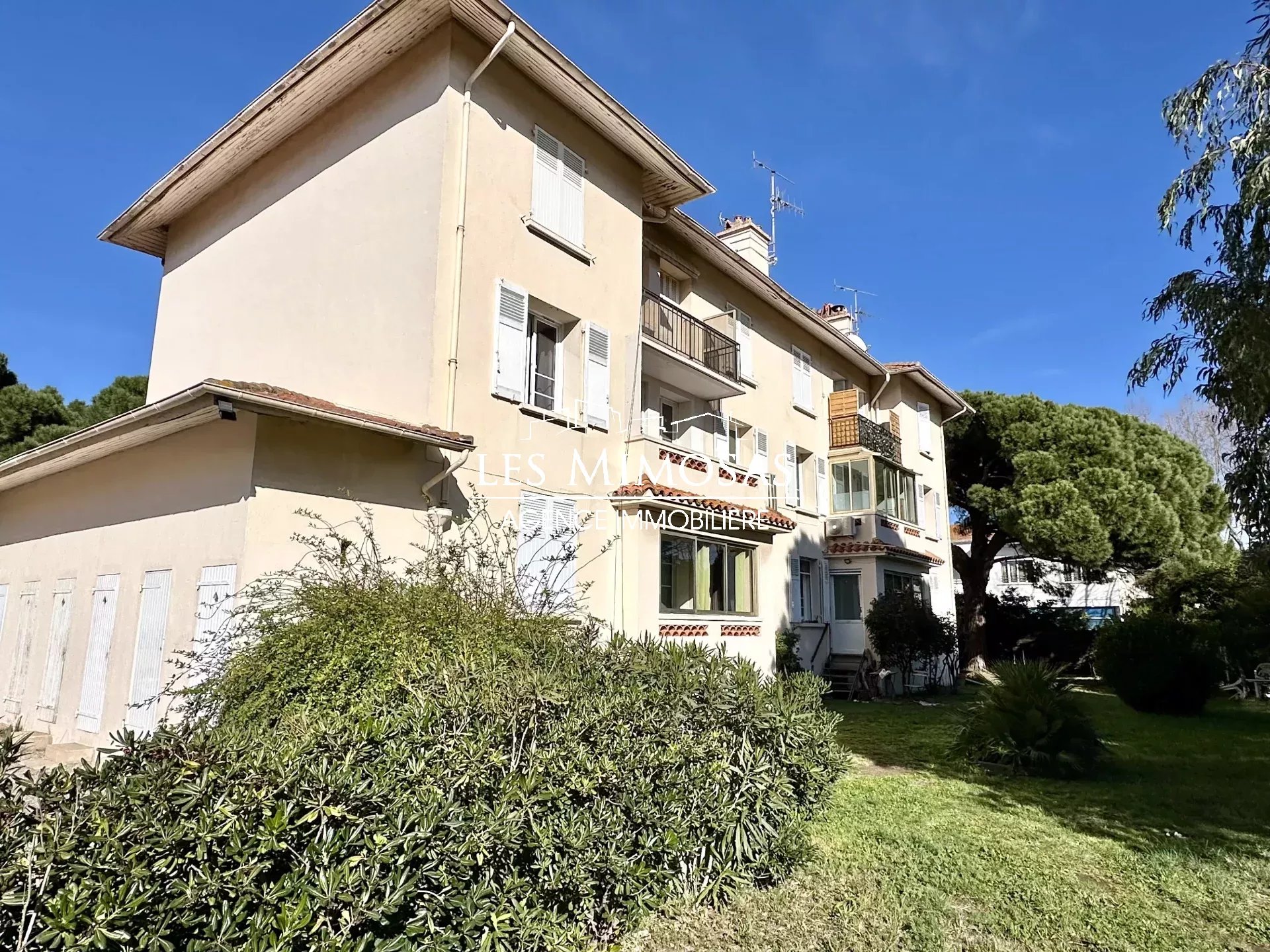 FREJUS-Plage, 4P de 81 m² avec GARAGE et CAVE