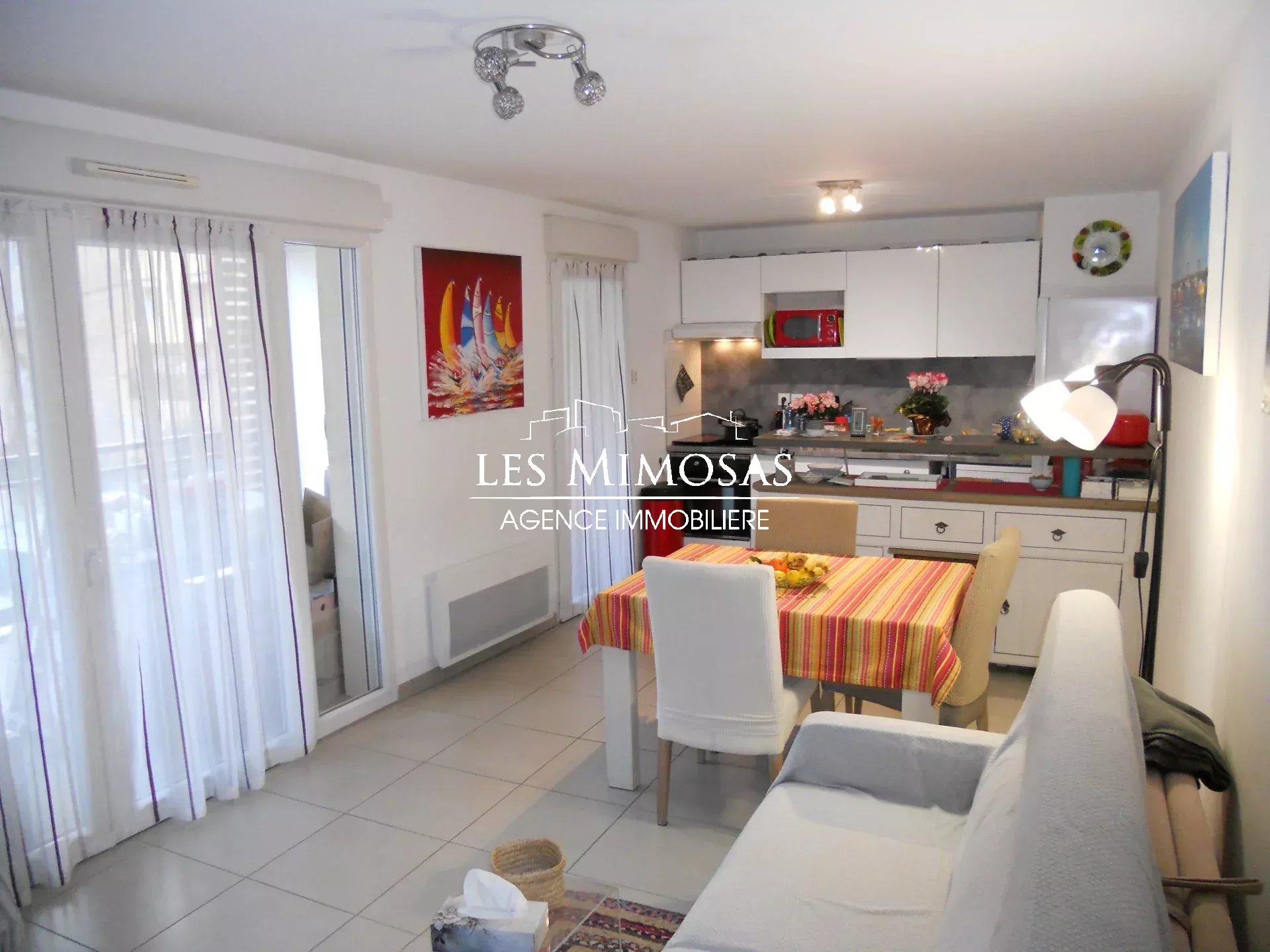 ST-RAPHAEL – centre-ville, 2 pièces récent de 47m² avec garage