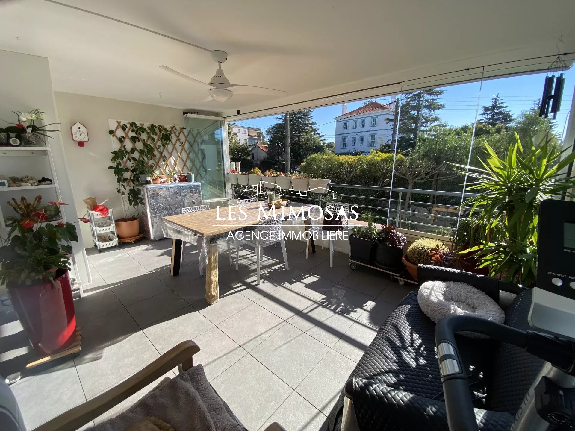 Vente Appartement de 76.84m²  à Saint-Raphaël