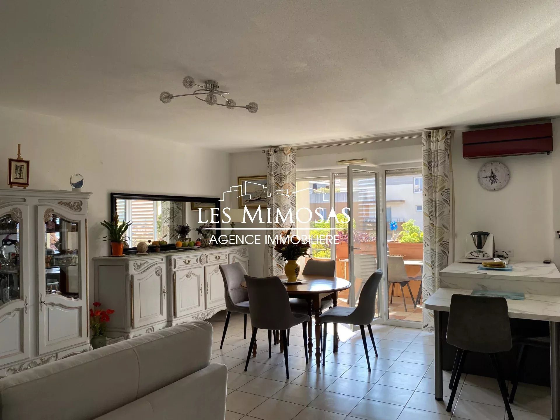 Vente Appartement de 75.34m²  à Saint-Raphaël