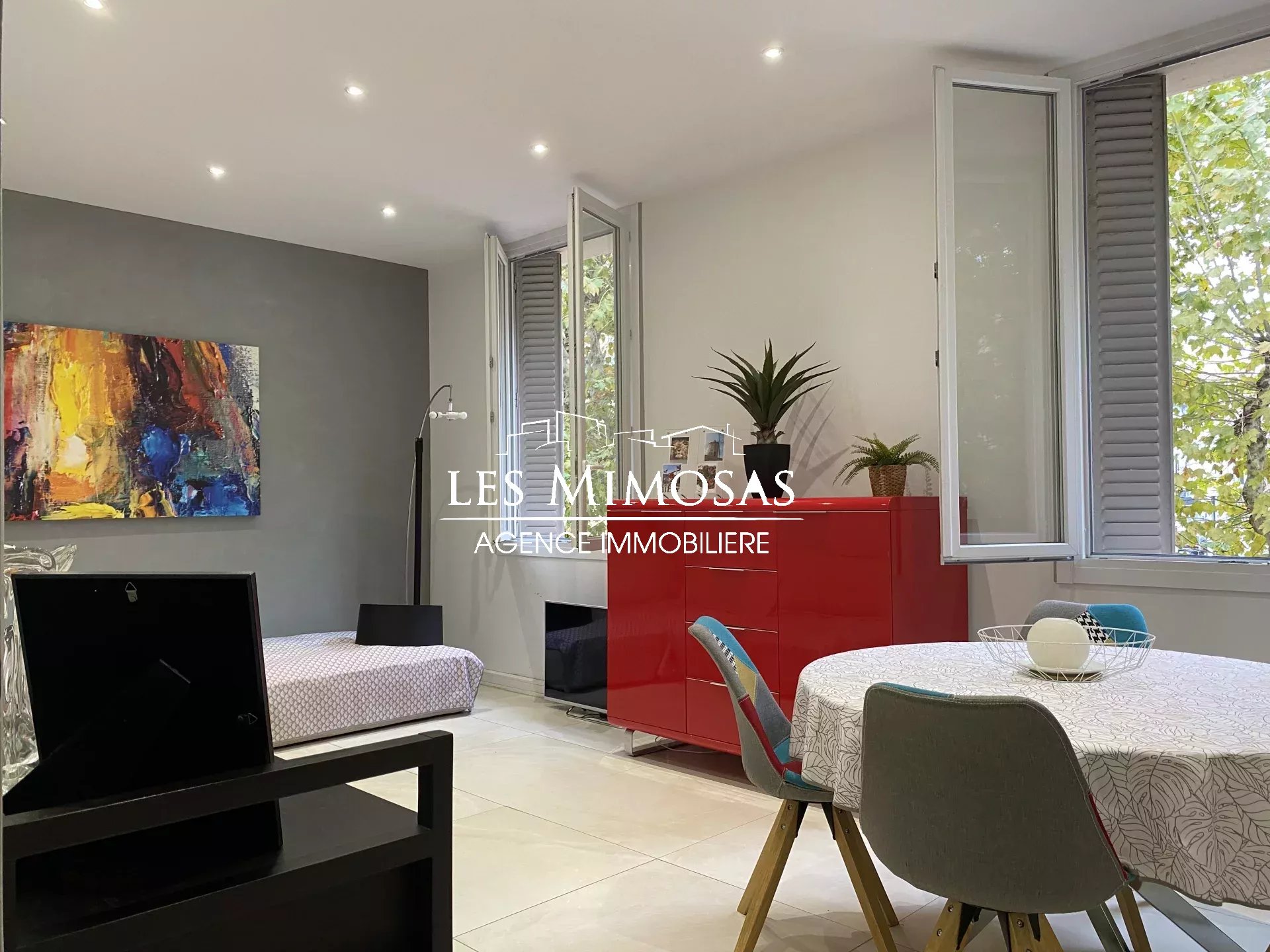 Vente Appartement de 55.57m²  à Saint-Raphaël