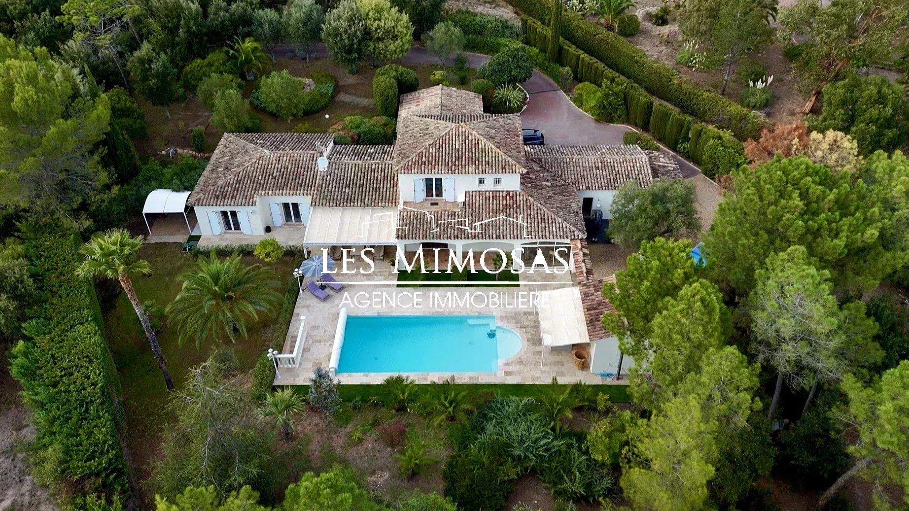 📍 ROQUEBRUNE-SUR-ARGENS – LA BOUVERIE, Belle propriété 7 pièces sur 4.099m² de terrain avec piscine
