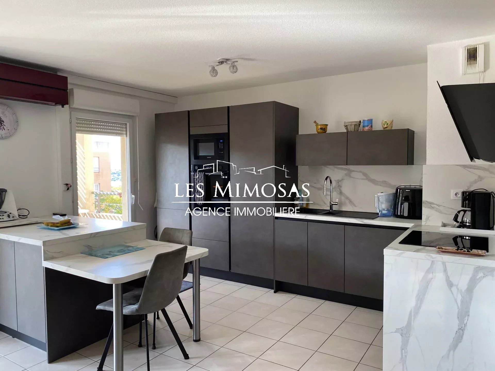 Vente Appartement de 75.34m²  à Saint-Raphaël