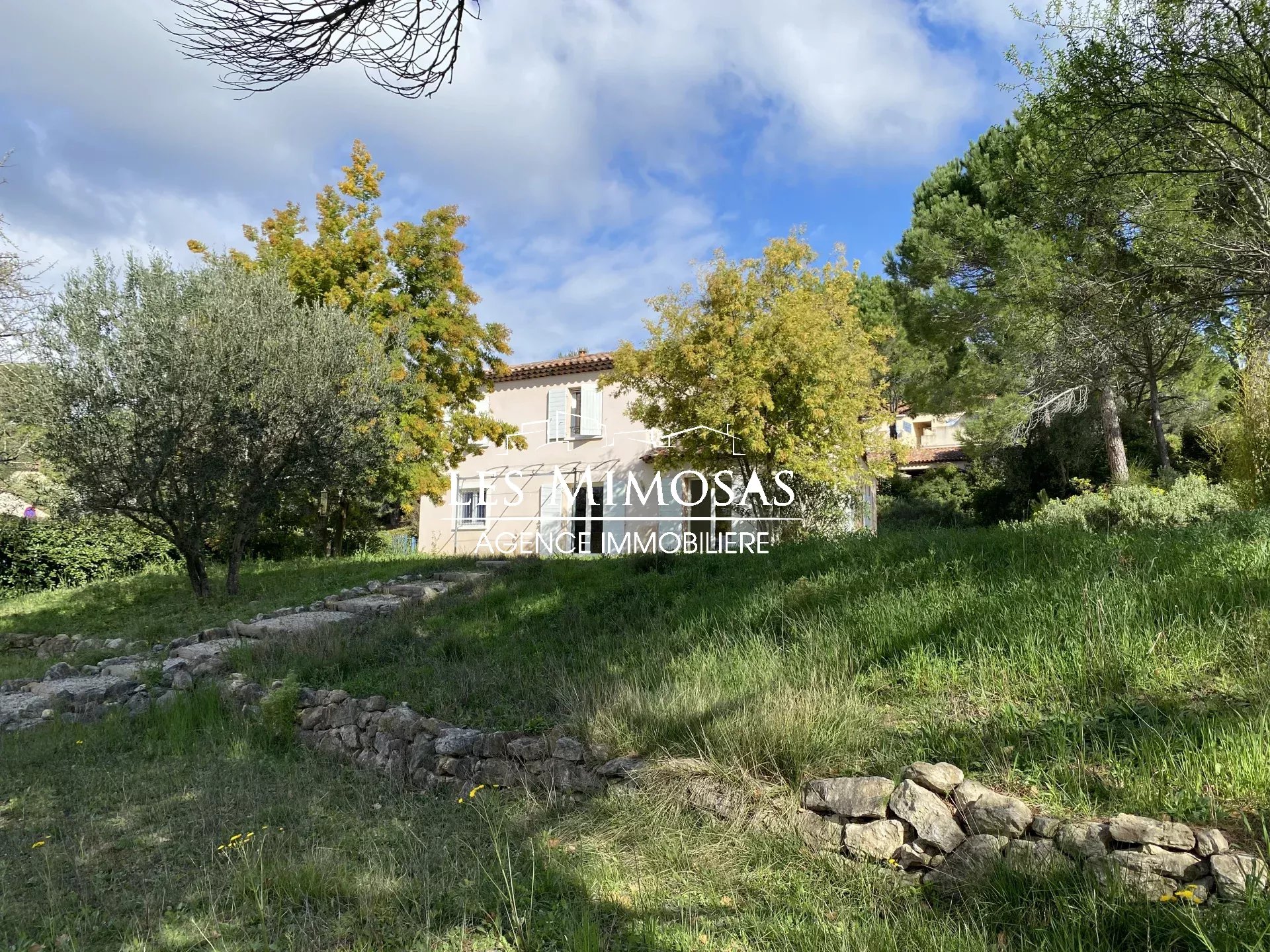 Vente Maison de 100.4m²  à Bagnols-en-Forêt