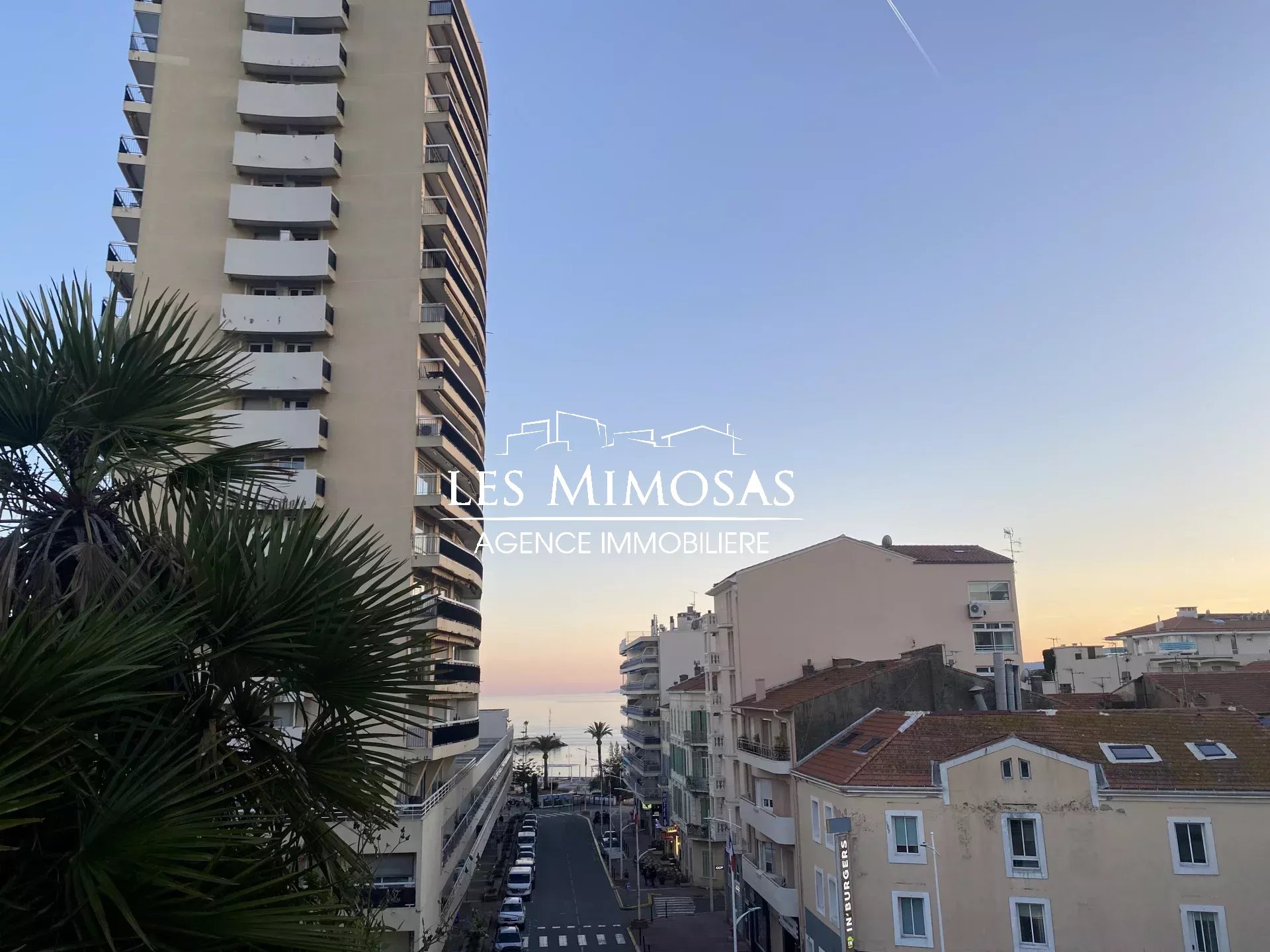 ST-RAPHAEL – TRIANGLE D&rsquo;OR – 2P – PKG – CAVE