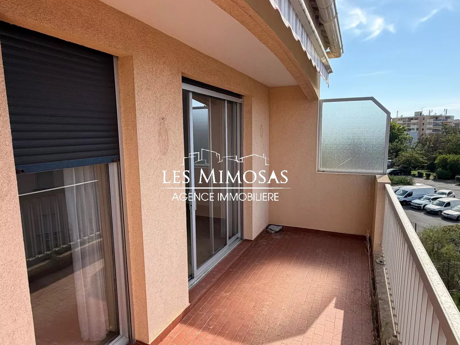 FREJUS, proche plages – Appartement 3 pièces avec parking et cave