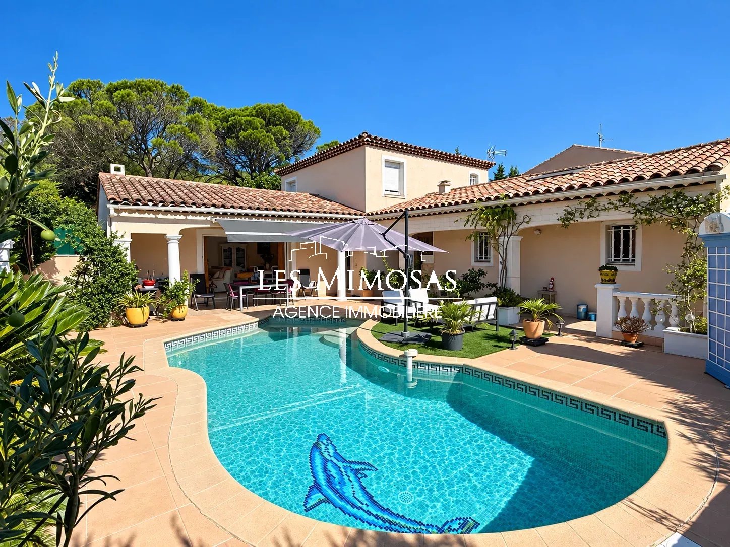 FRÉJUS – VILLA avec STUDIO indépendant – GARAGE